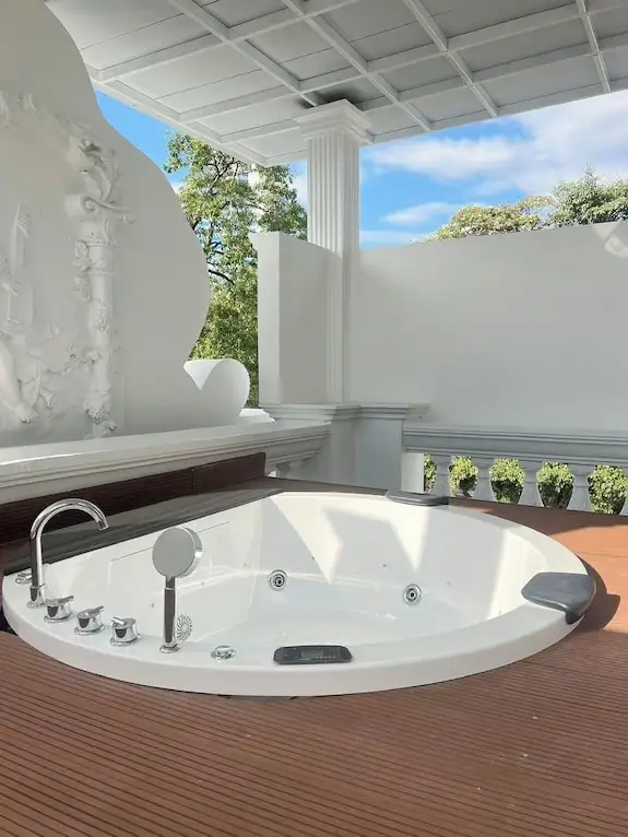 Tukang specialist Jacuzzi & Kolam Renang Malang